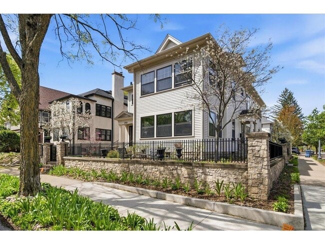Photo - 1768 Fremont Ave S