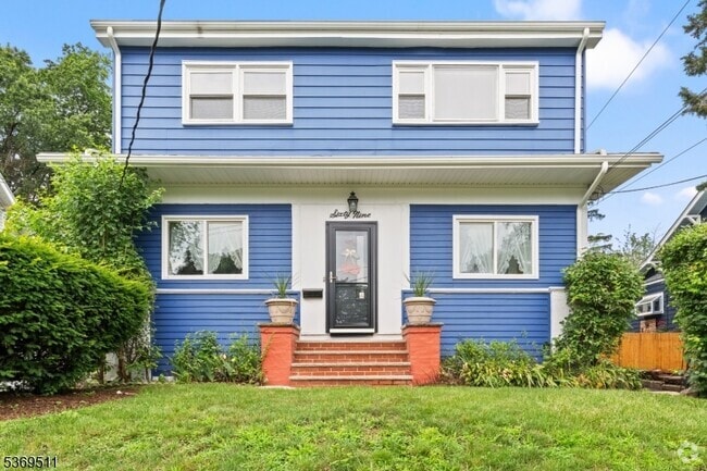 Building Photo - 69 Boyden Ave Rental