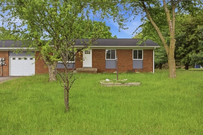 Building Photo - 2895 Spring Hill Dr Unit 2897 Spring Hill Road
