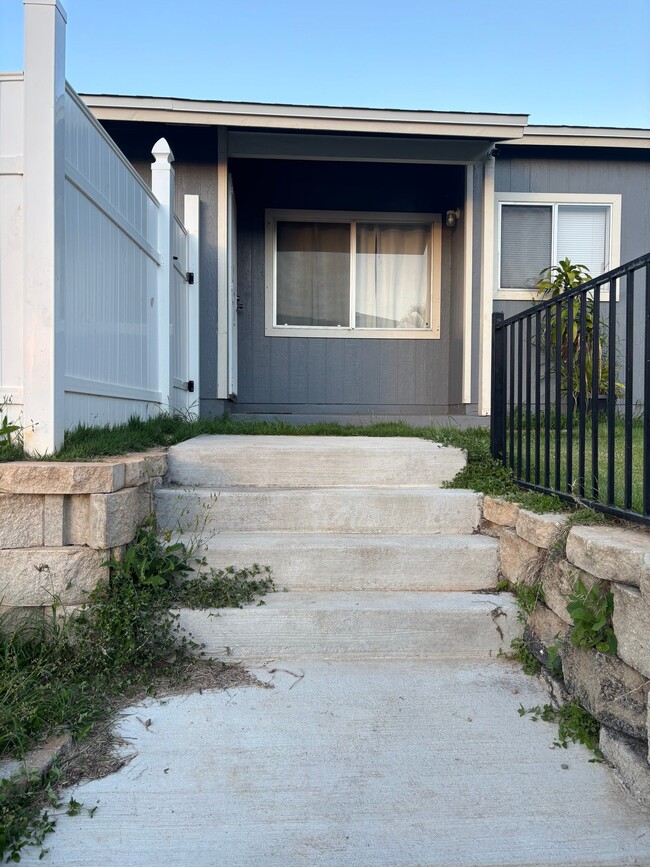 Photo - 86-138-138 Leihoku St