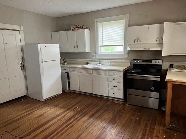 Photo - 212 E Capitola Ave