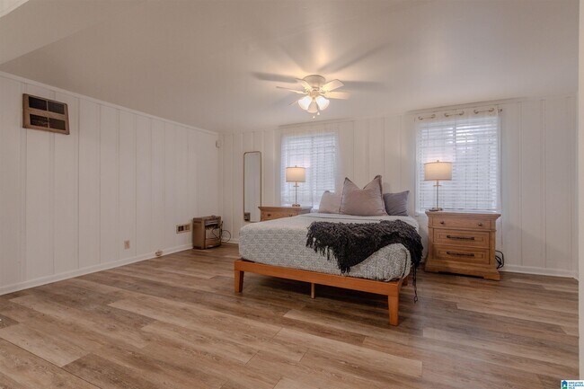 Photo - 1404 36th St N