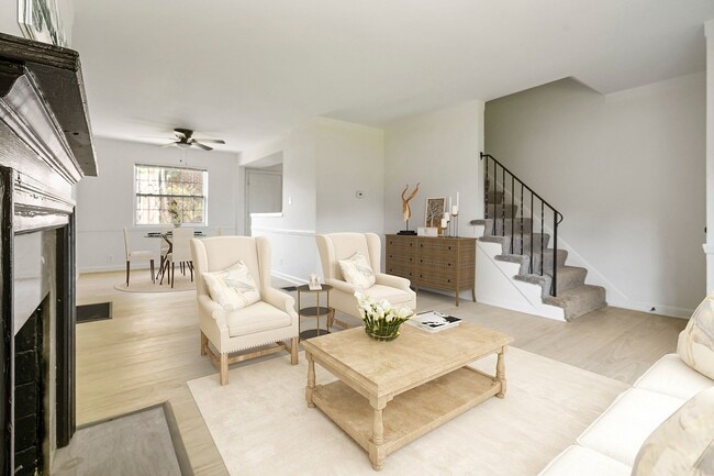Living Room - Townhomes at Bexley