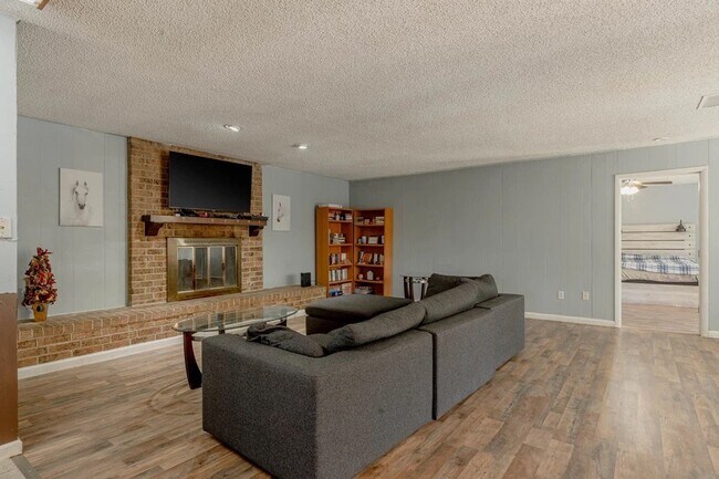 Photo - 4424 Conley Ave