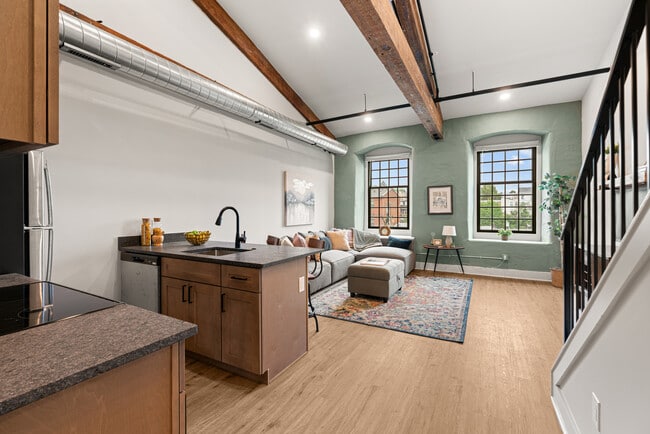 Photo - 201 Leverington Ave Apartamentos