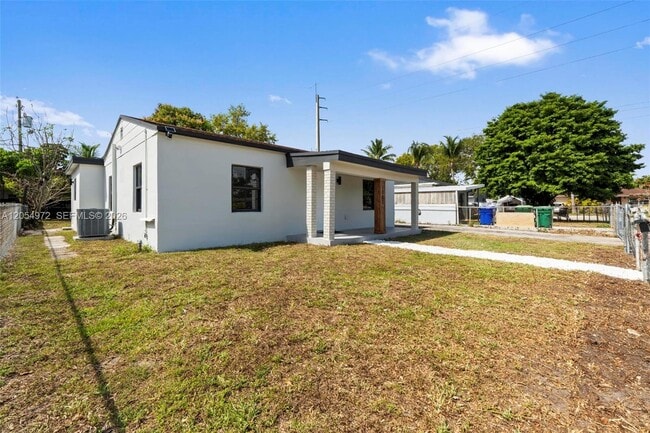 Building Photo - 1060 Pasco Jose De La Luz Y Caballero Ct