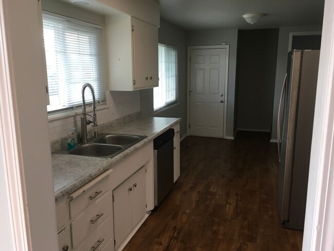 Photo - South Redding 2-Story Home, located in cul-de-sac