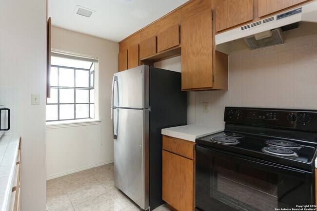 Photo - 11815 Vance Jackson Rd