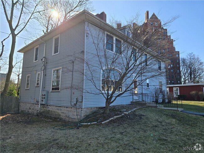Building Photo - 780 W Ferry St Rental