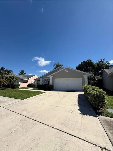 Building Photo - 665 SE 25th Ln Rental