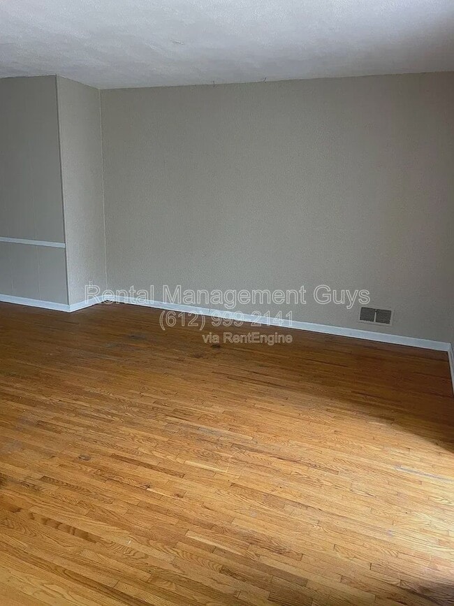 Photo - 1219 Oxford St