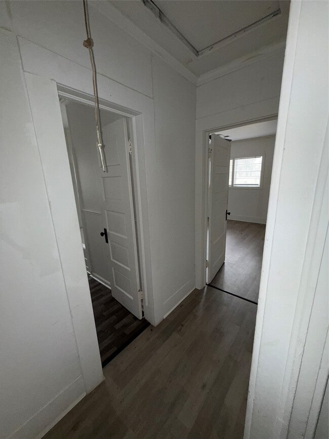 Photo - 2830 Lombardy Dr