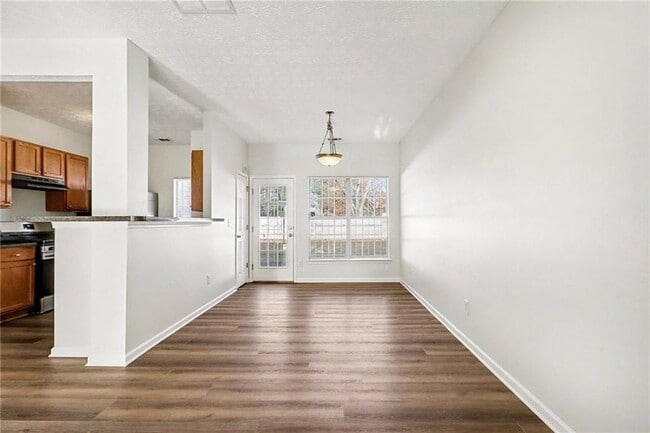 Photo - 2559 Walden Lake Dr