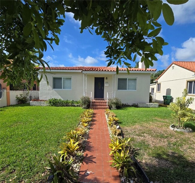 Building Photo - 6428 SW 39th St Rental