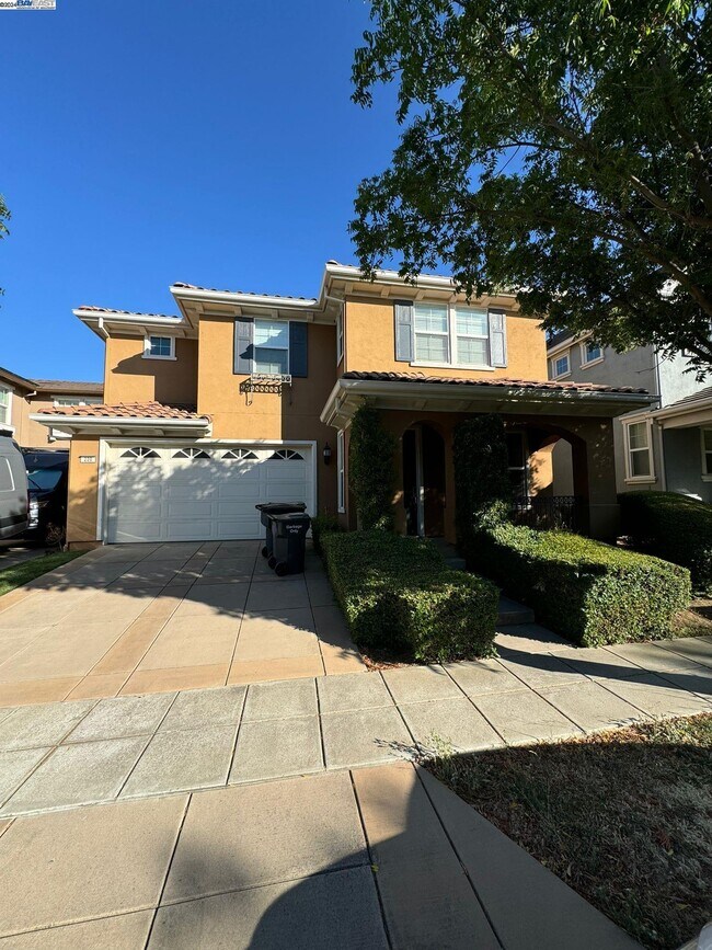 Photo - 220 N Lafayette St