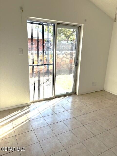 Photo - 10213 Silver Strand Pl