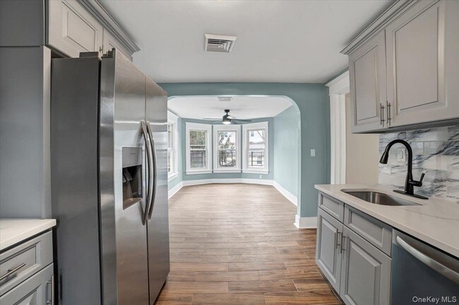 Building Photo - 143 Chatterton Pkwy Unit 2nd floor