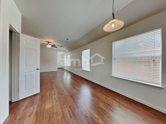 Photo - 5911 Brenwood Trails Ln