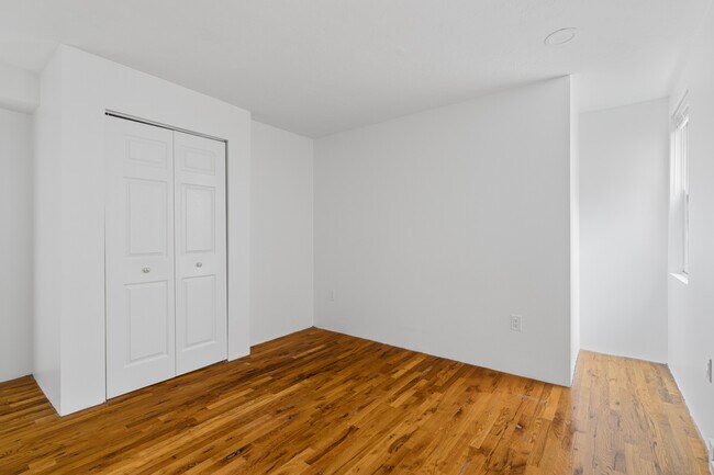 Photo - 15 Cleveland Pl Apartments Unit #9