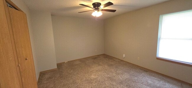 Photo - 2 Bedroom 2 Bathroom Duplex! Southwest Springfield! $1050! Kickapoo School District!