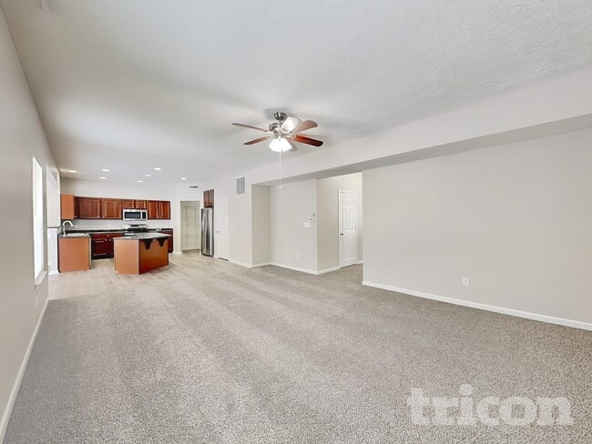 Photo - 3234 Hurst St