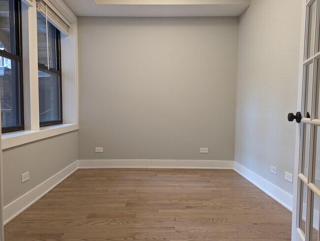 Photo - 4409 N Seeley Ave Unit 1a