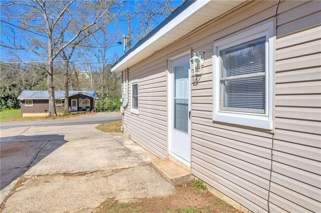 Photo - 315 Evans St