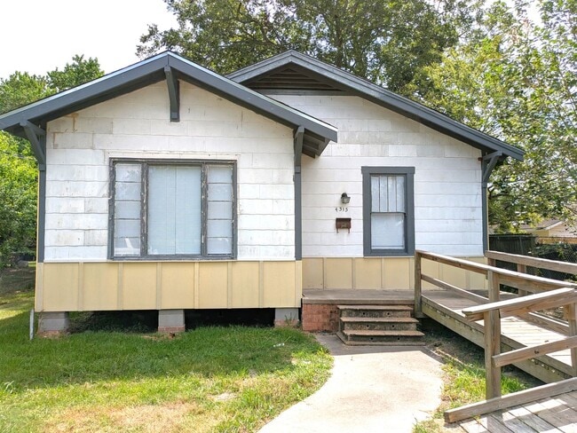 Building Photo - 4315 Brandon Ave Rental
