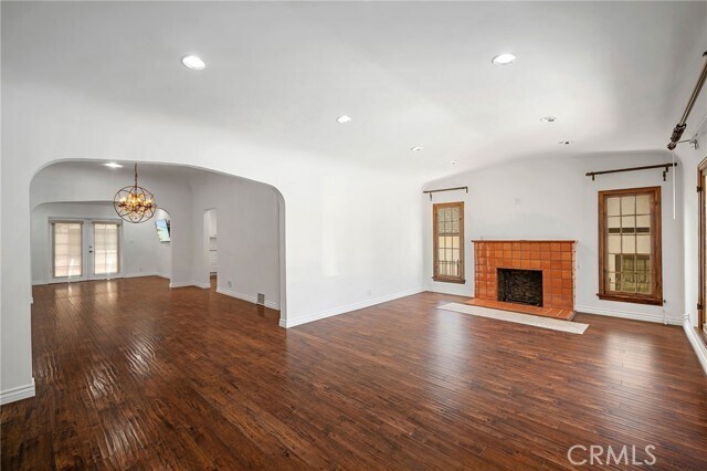 1560 Ridgeway Dr