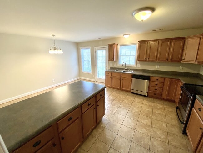 Photo - 3600 Old Forest Rd