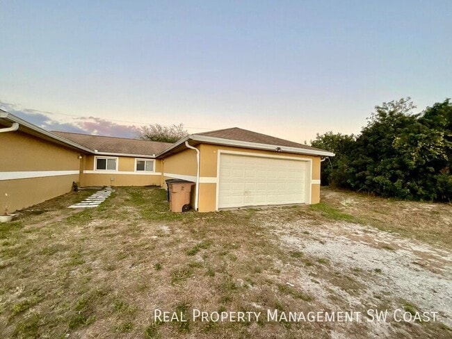 Building Photo - 127 John Ave S