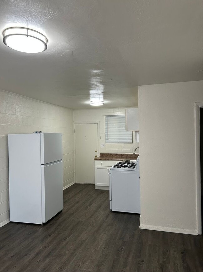 Photo - 827 15th Half St Unit 825 5