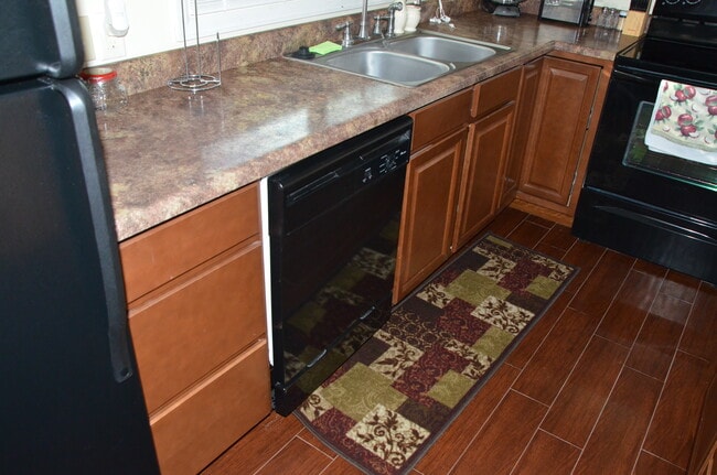 Photo - 1208 W Maple St