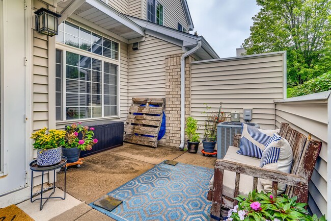 Photo - 2BR Woodbury Townhome with flexible lease term!