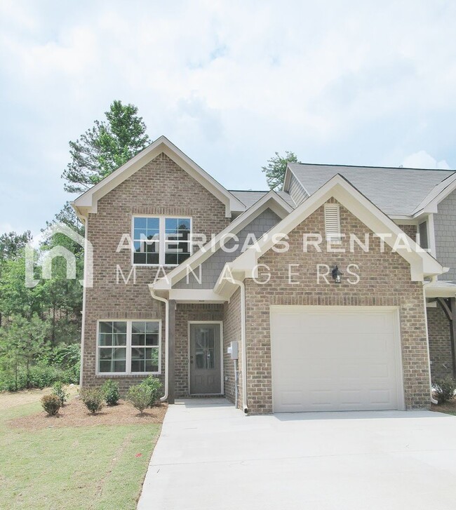 Building Photo - Beautiful Town Home with Garage in Chelsea... Available to View Now!!!