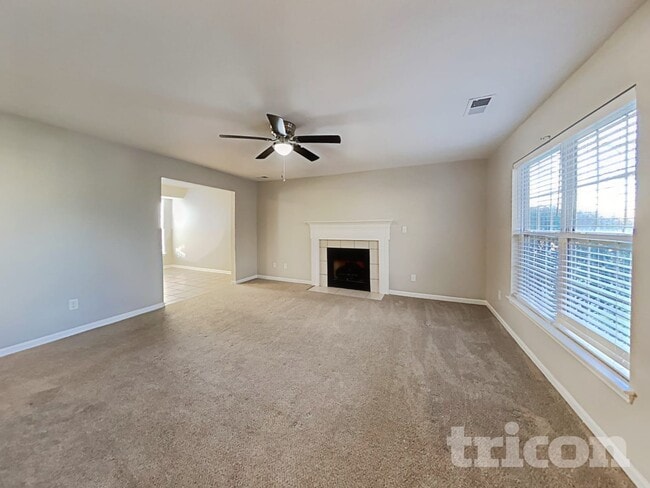 Photo - 7043 Red Bud Cir
