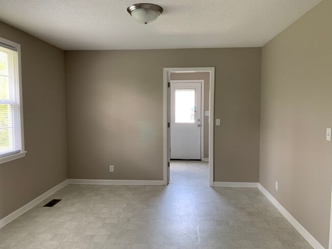 Photo - 3 Bedroom Home For Rent in St. Bethlehem Area!