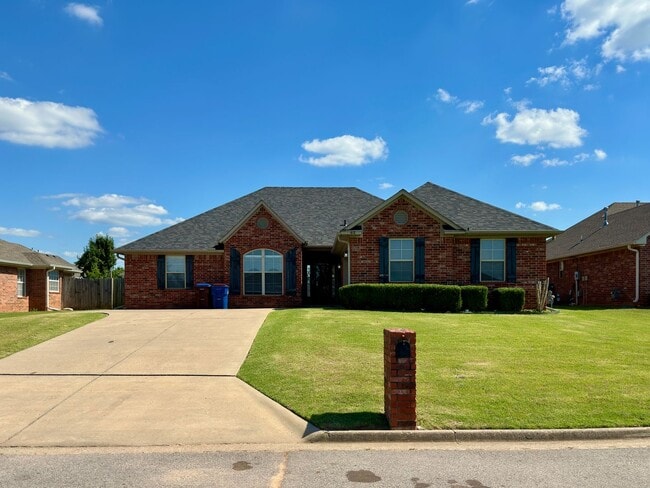 Beautiful 4 Bed / 2 Bath Home in Fort Smith - Beautiful 4 Bed / 2 Bath Home in Fort Smith