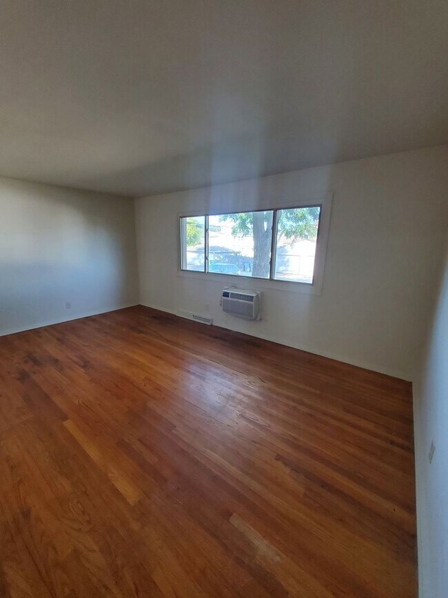 Photo - 4454 S 14th St Unidad 4