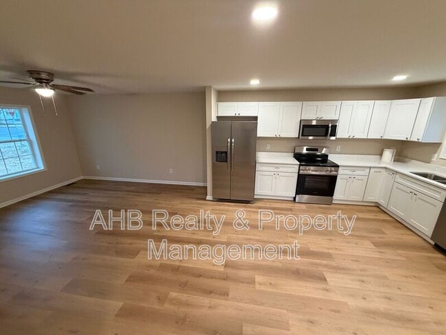 Photo - 511 Maryland Ave