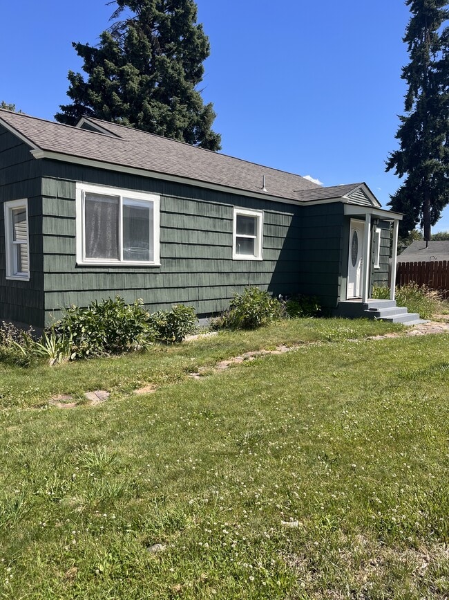 Building Photo - 1310 N 9th St Rental