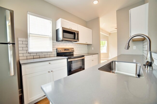 Photo - 3004 West St Unidad 102