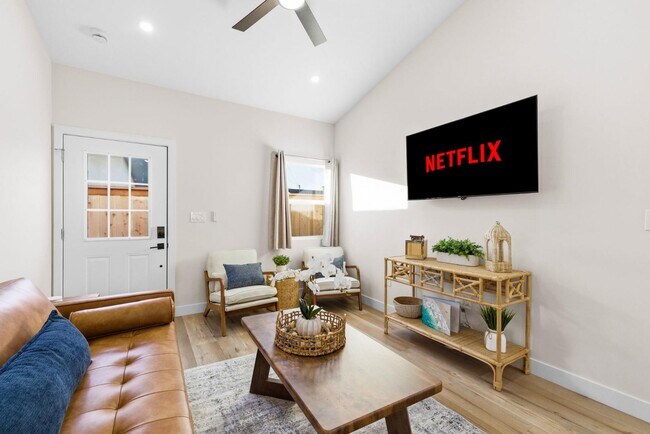 Photo - 436 Date Ave