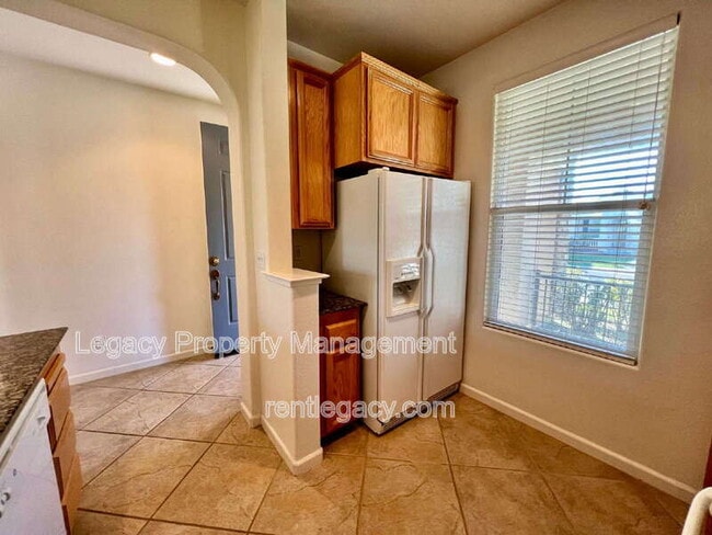 Photo - 1843 Dawnelle Way