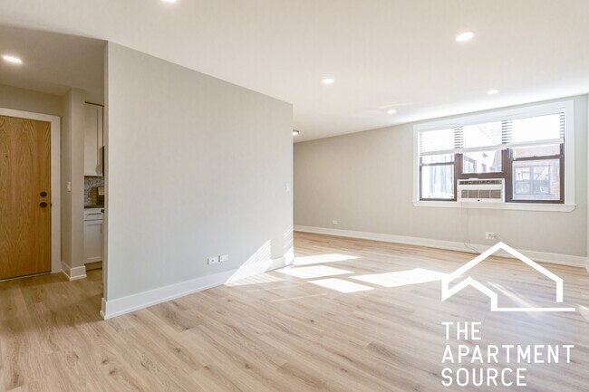 Building Photo - 540 W Aldine Ave