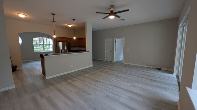 Photo - Beautiful 3/2 in Fiddlers Cove