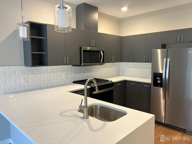 Photo - 526 North Ave Unit 319