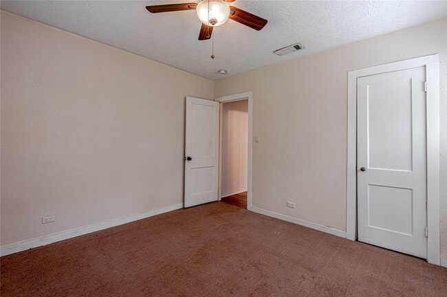 Photo - 2538 Sycamore Ave