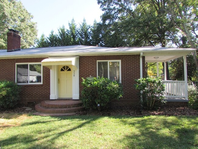 Spacious 2 Bed/1 Bath Duplex - Updated - F... - Spacious 2 Bed/1 Bath Duplex - Updated - F... House