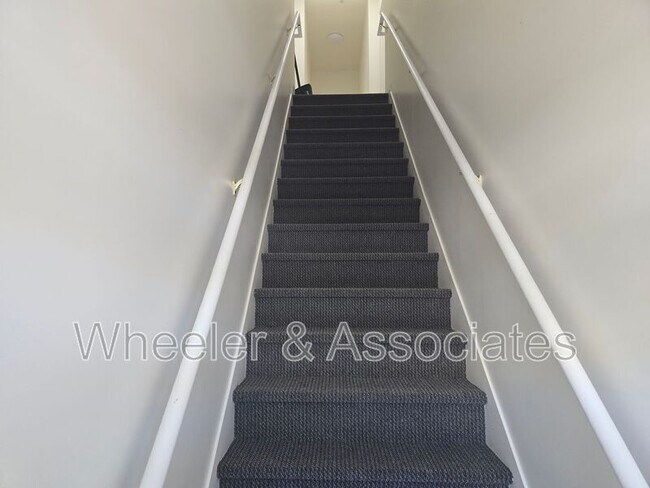Photo - 129 25th St